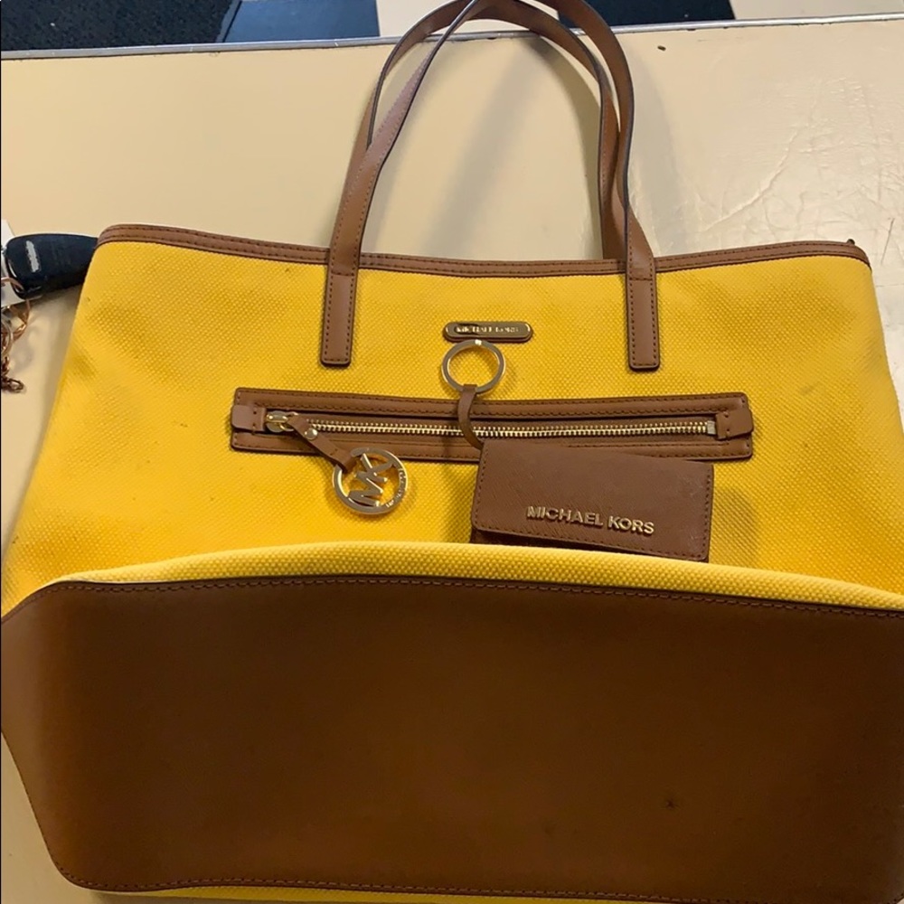 Micheal kors bag and wallet